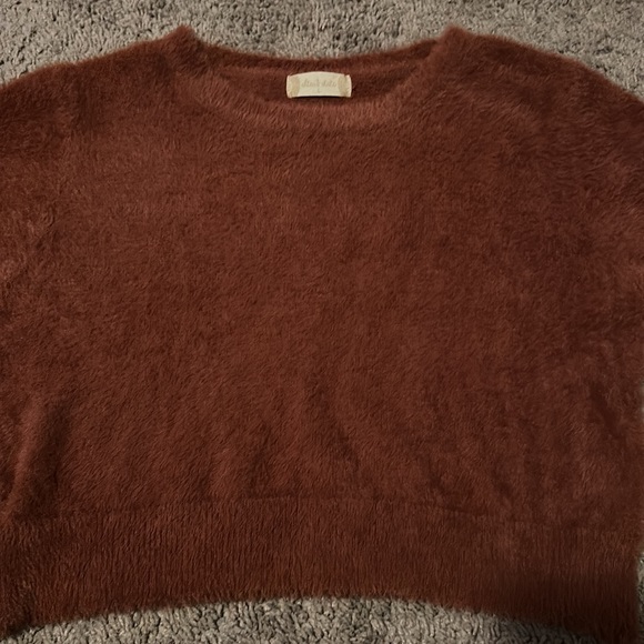 Light Brown soft cropped shirt - Picture 2 of 6